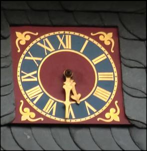Eine Uhr in Goslar.jpg
